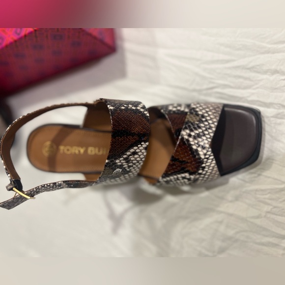 Tory Burch Snakeskin block Heel sandals - Picture 5 of 5